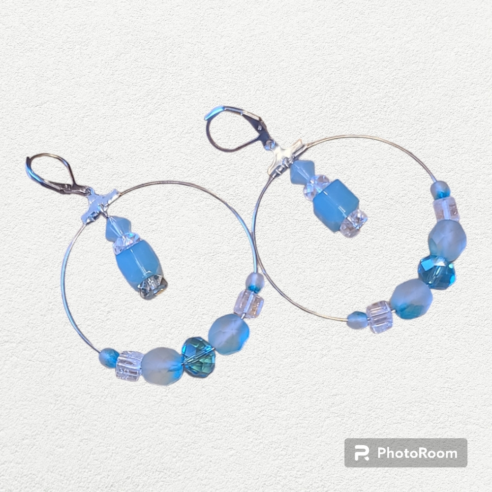 🐰Gorgeous Handcrafted Earrings